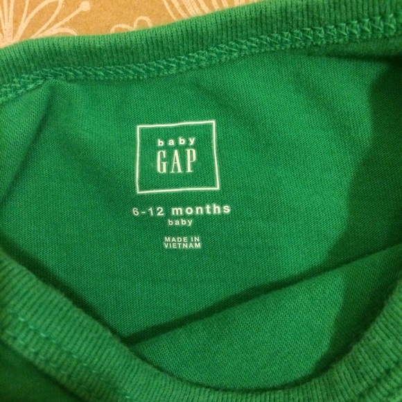 [GAP] two boy’s bodysuit 6-12months - Picture 6 of 6